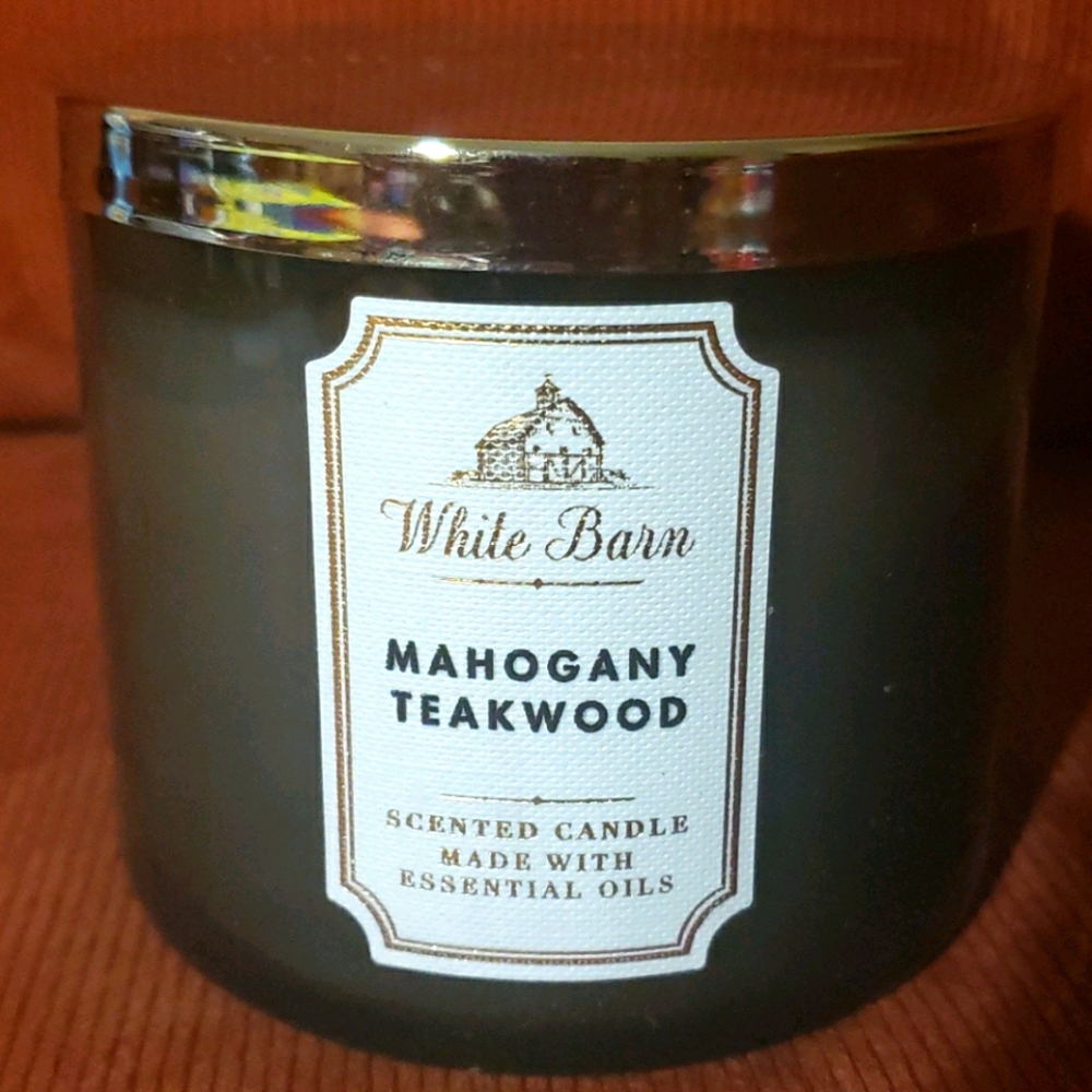 *2 for $40* Bath & Bodyworks Mahogany Teakwood 3-wick Candle